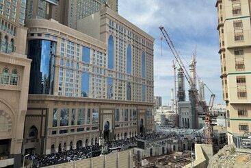 Al Safwah Hotel Tower 3