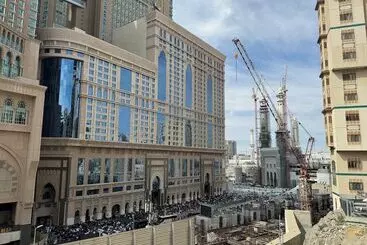 Al Safwah Hotel Tower 3