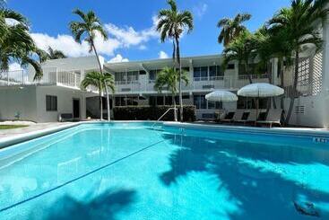 Garden Beach Hotel Kalutara