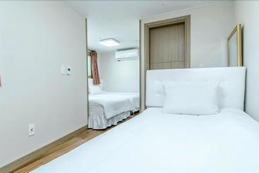 Hotel Jeju Skyhill Business