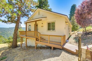 Mökkimajoitus 4 Mi To Lake Gregory: Crestline Cabin