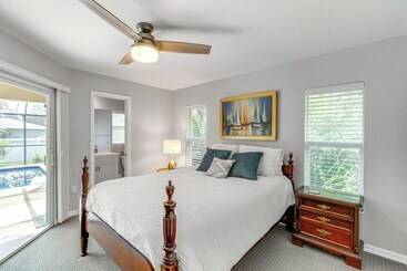 Vidéki Ház Port Charlotte Home: Heated Pool, Screened Lanai!