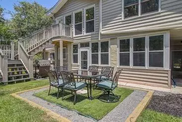 コテージ 11 43rd Avenue By Avantstay Pool + Close To Beach!