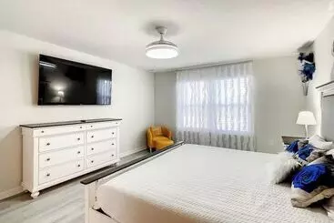 Mökkimajoitus A Touch Of Blue At Windsor Island Resort