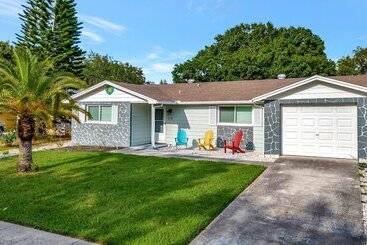 Nocleg ze śniadaniem Family Retreats 5 Minutes To The Beach