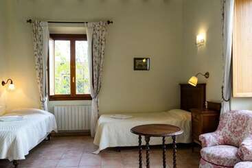 هتل Solar De Quintano