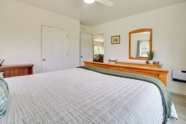 קוטג'' Mountain View Maine Cabin: Ski, Hike & Bike!