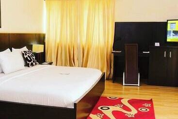 Apartments & Hotels By Qualer Jos