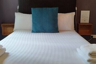 פונדק The Lamplight Wines