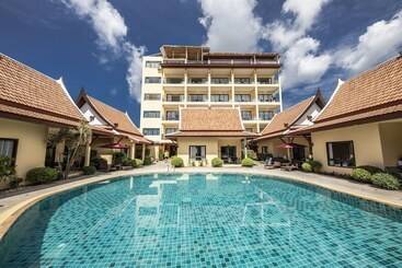 Hotel Kana International