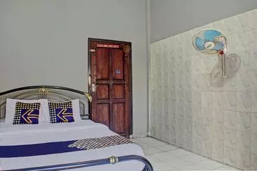 هتل Spot On 92682 Badar Guest House Syariah