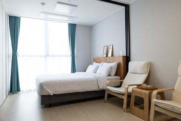 Grandbleu Hotel & Residence