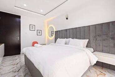 T9 Hotel And Apartments