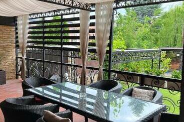 Family Hotel Paradise