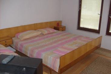 هاستل Vila Veronika