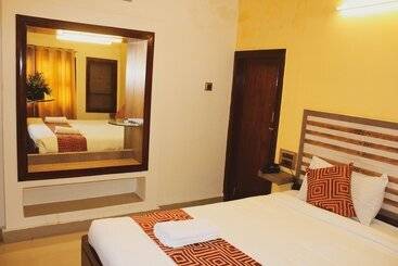 Kaveri Hotel Bed & Breakfast