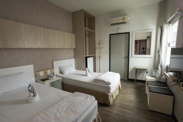 הוסטל Connect Hotel Chiang Rai