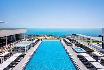 Hotel Ananti At Busan Cove