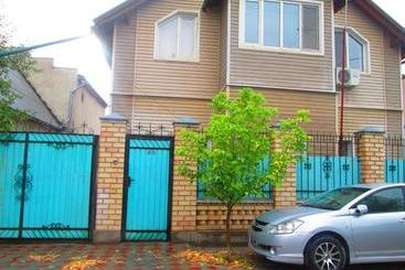 هاستل Mukarama Apa