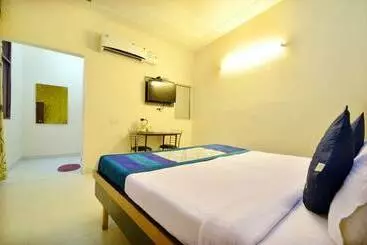 Hotel Oyo Rooms Near Chandigarh Railway Station