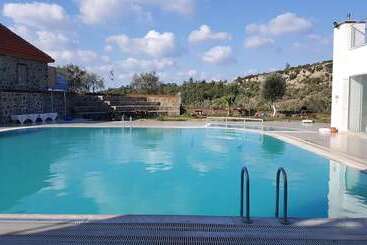 منتجع Merada Termal Hotel & Spa