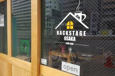 Backstage Party Hostel & Bar