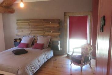 ベッドアンドブレックファースト A La Belle Histoire