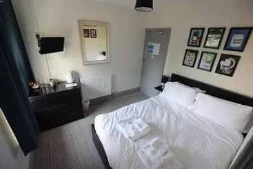 Hotel The Crow Inn