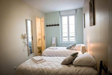 Logis Hotel Restaurant Le Relais Fleuri