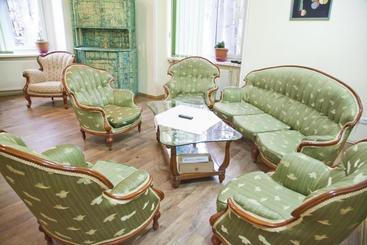 호스텔 Lucky Rooms And