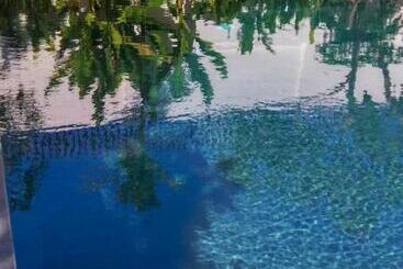 Bed and Breakfast Villa Kalachuchi V.k