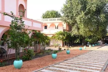 Bed and Breakfast Lily Pool Villa
