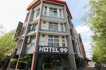 Hotell 99   Bandar Botanik Klang