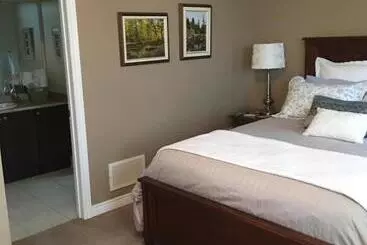 Willow Pond Satellite B&b