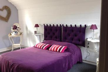 تختخواب و صبحانه La Villa Des Rosiers