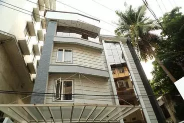 Hotel Oyo Rooms Jos Junction Mg Road 1