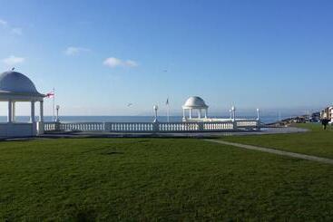 فندق The Driftwood Bexhill