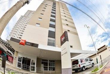 فندق Ibis Jacarei