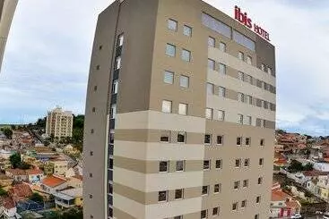 ホテル Ibis Jacarei