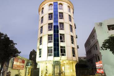 Hotel Rainbow Saphire Lakdikapul