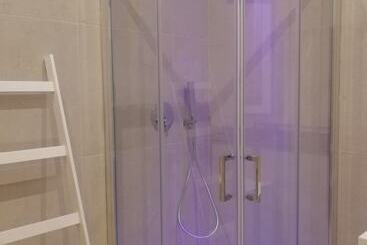 تختخواب و صبحانه Gatto Bianco Duchessa