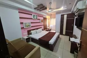 Hotel Kalinga Lake View