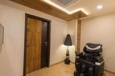 Hotel Chenthur Park