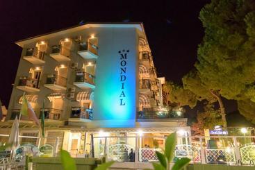ホテル Mondial