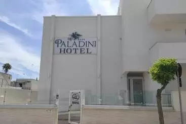ホテル Paladini