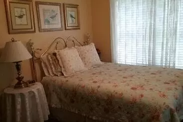 Hanover House Bed And Breakfast