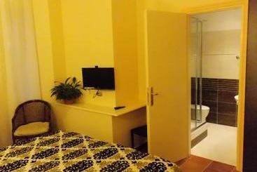 تختخواب و صبحانه Glamour Center Of Rome