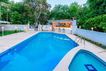 Hotel Calypso Cozy Suites