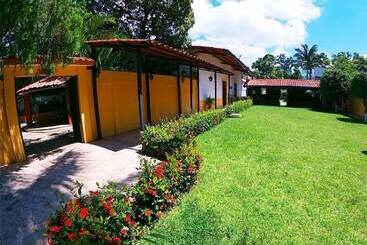 בית מלון כפרי Casa Kolping