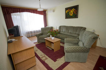 酒店 Három Hattyú